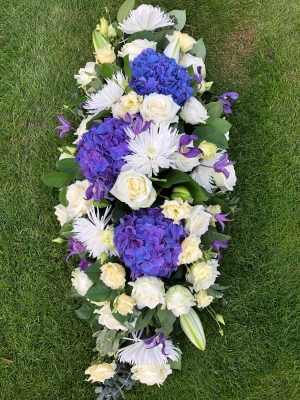 Blue, purple and white coffin spray D