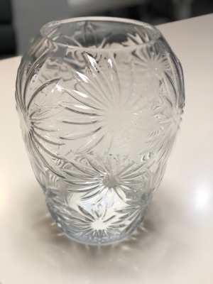 Clear Daisy Ogee glass vase