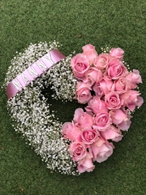 Heart gyp and pink roses
